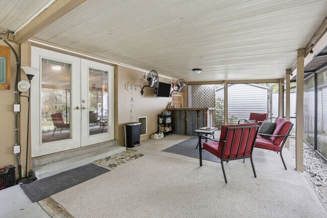 Building Photo - 4731 NW 39th St