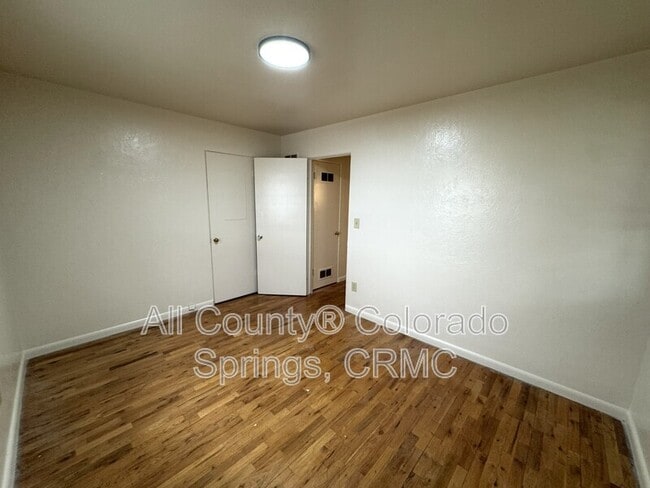 Building Photo - 222 N Logan Ave