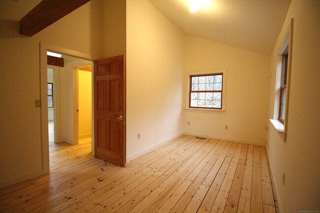 Building Photo - 38 W Mountain Ln