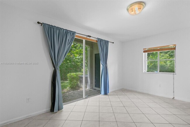 Building Photo - 8206 SW 29th St