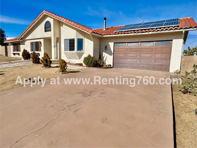 Primary Photo - Beautiful Home with SOLAR PANELS in a grea...