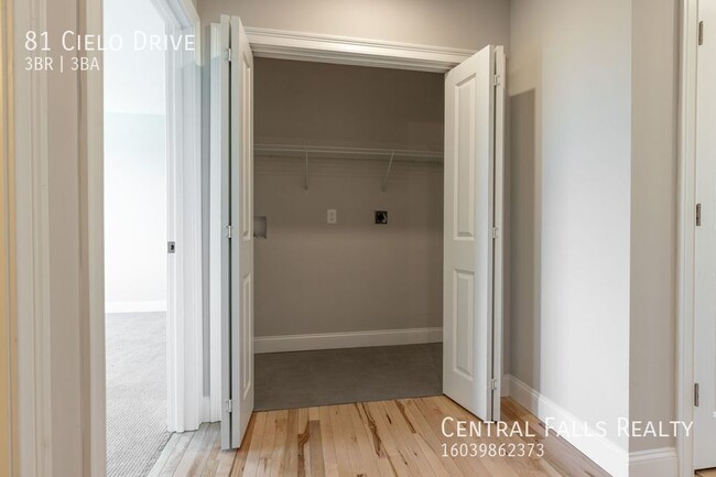 Building Photo - 81 Cielo Dr