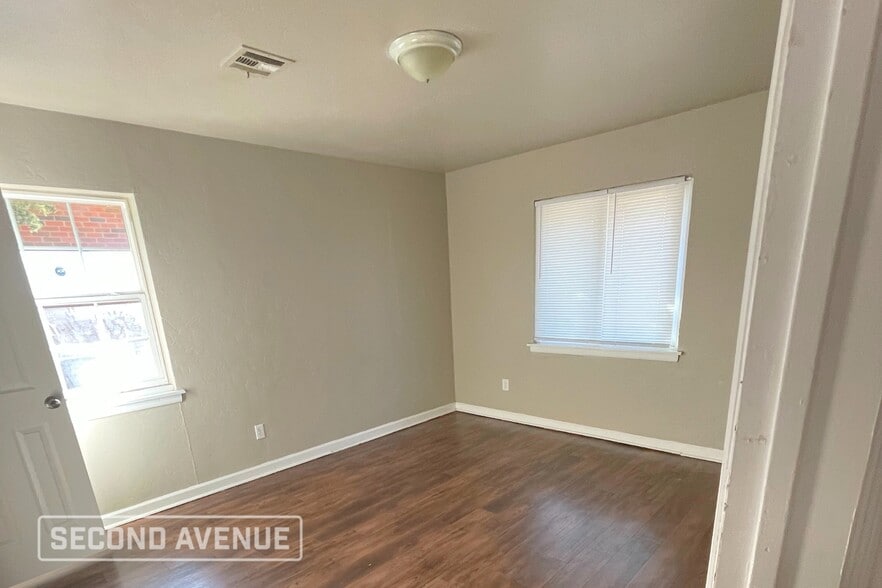 Building Photo - 1521 Meyers Pl