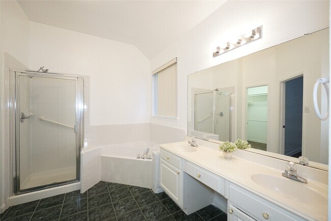 Building Photo - 8506 Willancy Ln