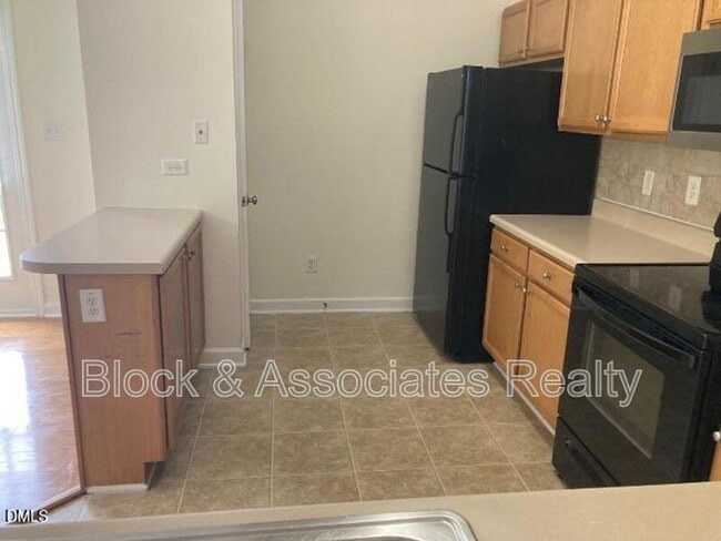 Building Photo - 8346 Glenwood Springs Ct