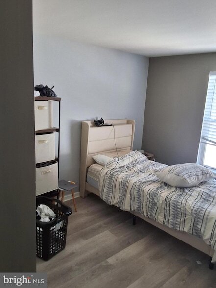 Building Photo - 19206 Esmond Terrace