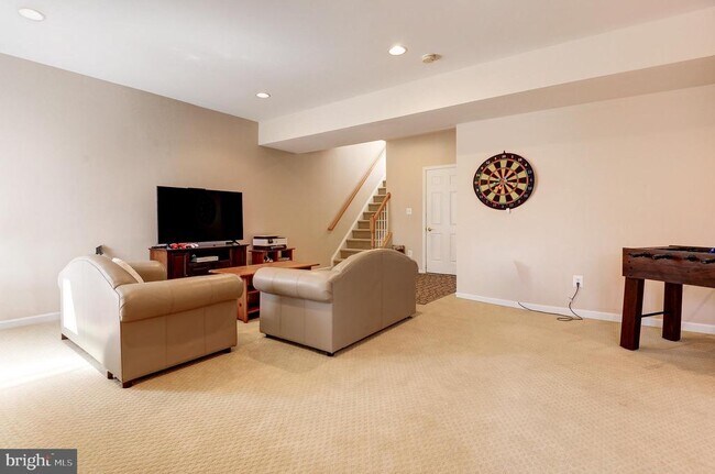 Building Photo - 43395 Briar Creek Terrace