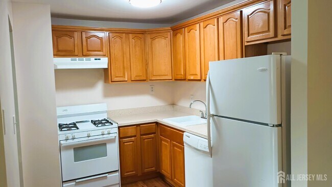 Building Photo - 117 Cricket Ln
