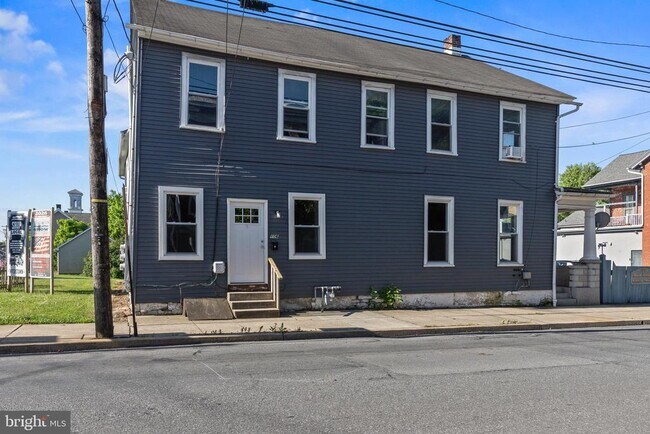 Building Photo - 106 W Main Ave