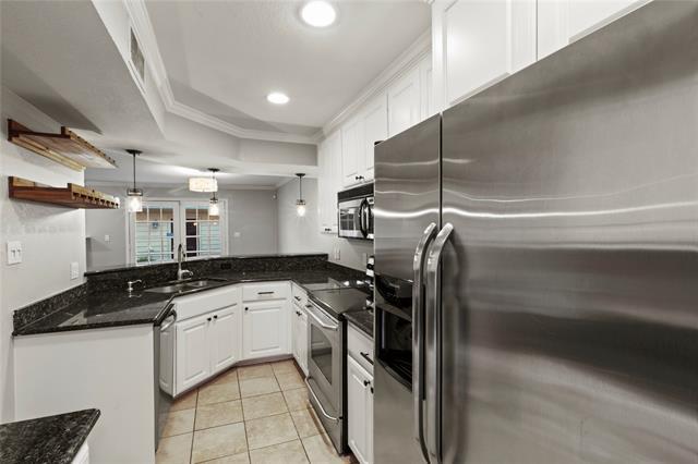 Building Photo - 9440 Timberleaf Dr