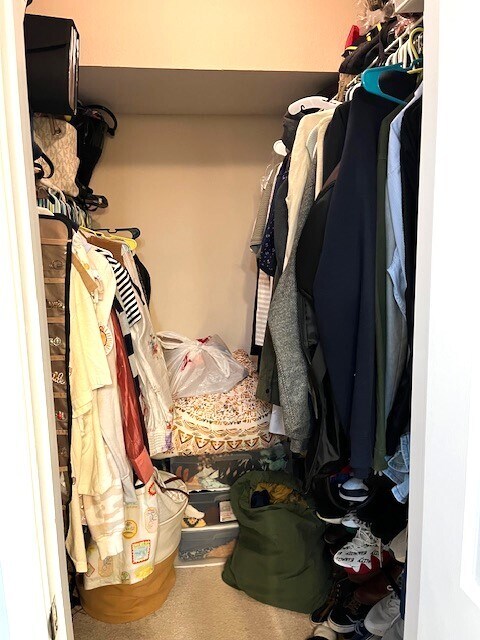 Walk in Closet - 3307 Wyndham Cir