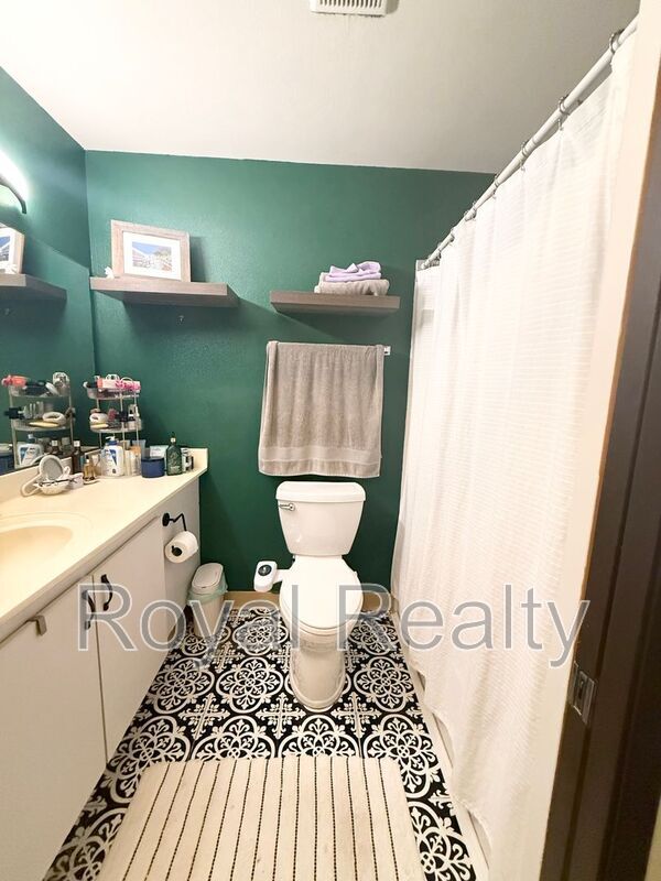 Building Photo - 17 Kopi Ln