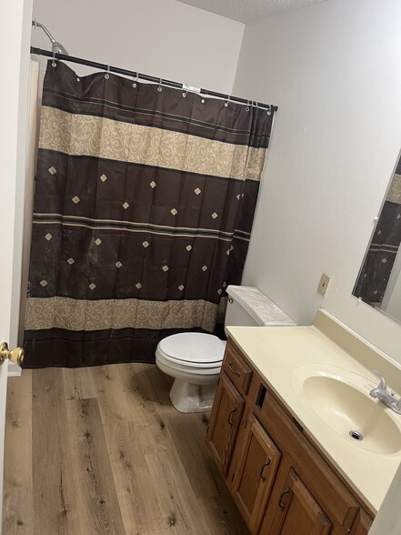 Bathroom - 5120 Virginia Dr