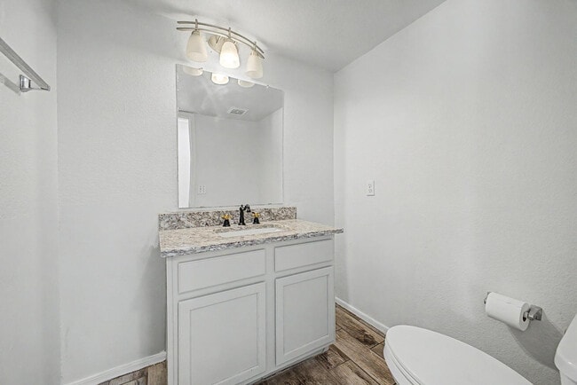 Building Photo - 1295 S Honeysuckle Ln