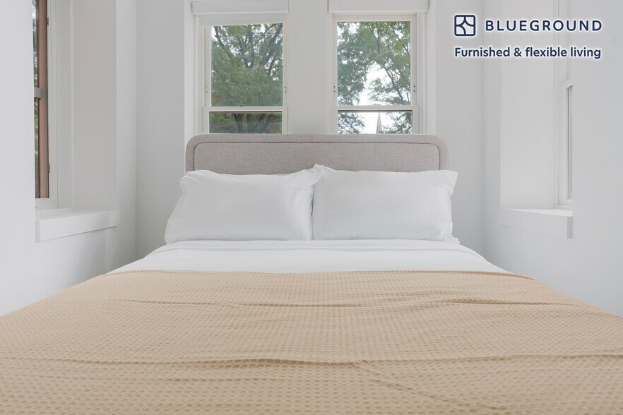 Building Photo - 1321 Rhode Island Ave NW