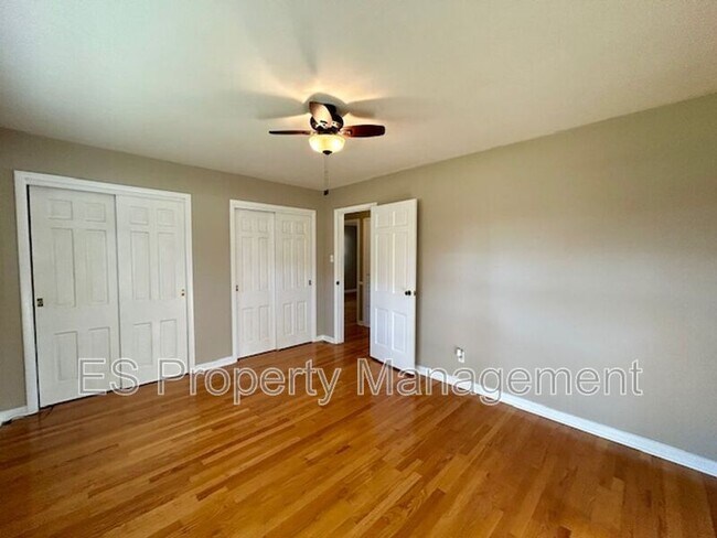 Building Photo - 5106 Radnor Rd