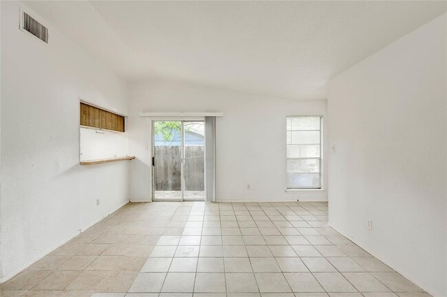 Building Photo - 5208 Bogey Ct