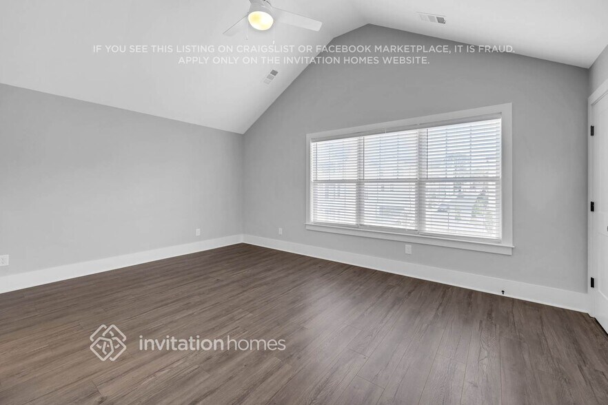 Building Photo - 647 Vernon Ave