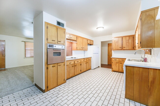 Building Photo - 4926 48th St