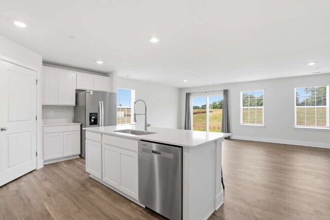 Building Photo - Welcome Home to This Beautiful 4-Bedroom Ranch-Style Gem