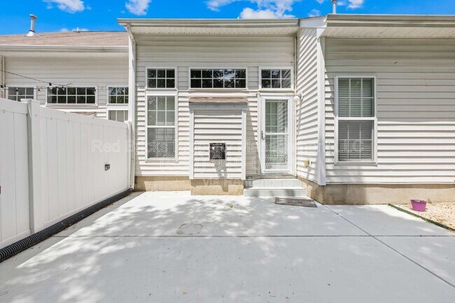 Building Photo - 9425 Shumacher Ave NW