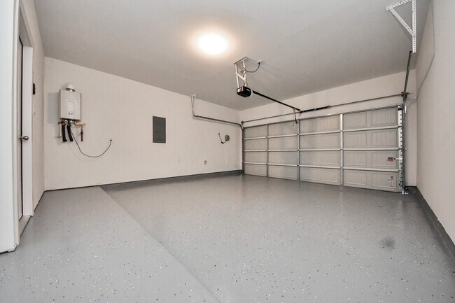 Building Photo - 2138 Olivos St