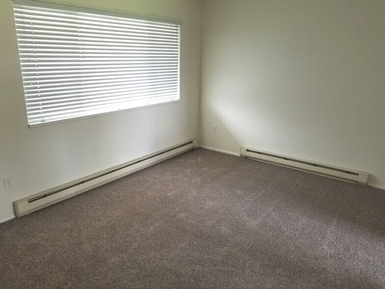 Building Photo - 311 S Cherry Hill Dr