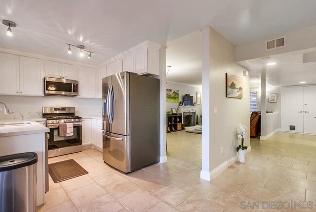 Building Photo - 9044 Capcano Rd
