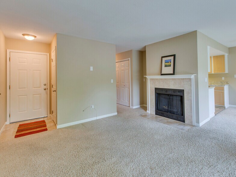 Entry Room - 9455 SW 146th Terrace