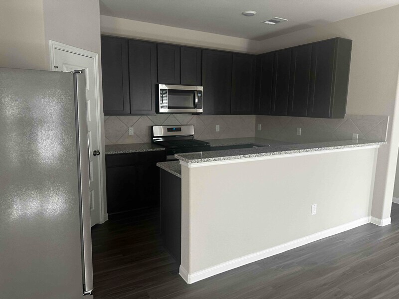 Building Photo - 5223 Briana Dee Dr