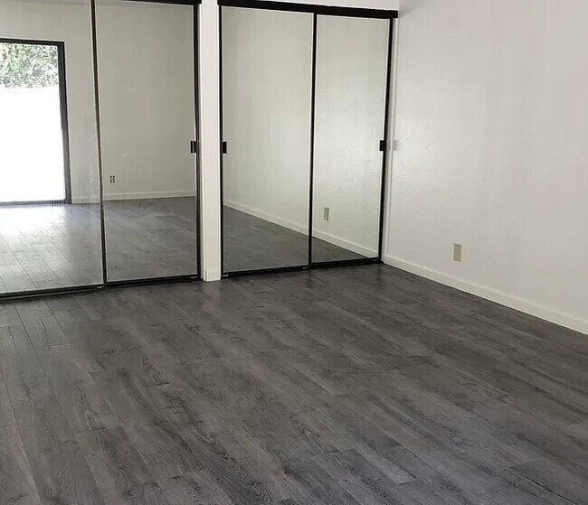 Bedroom - 6812 Fashion Hills Blvd