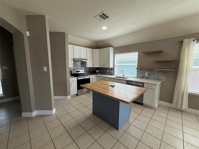 Building Photo - 9813 Hedge Bell Dr