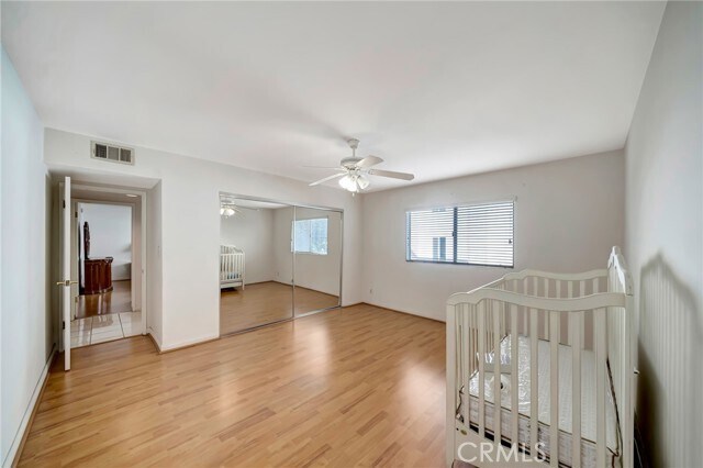 Building Photo - 5315 Zelzah Ave