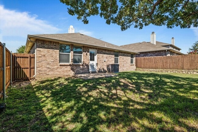 Building Photo - 12856 Gillon Dr