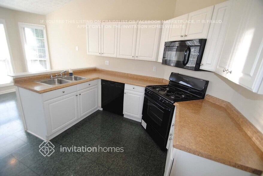 Building Photo - 705 Avalon Forest Dr NW