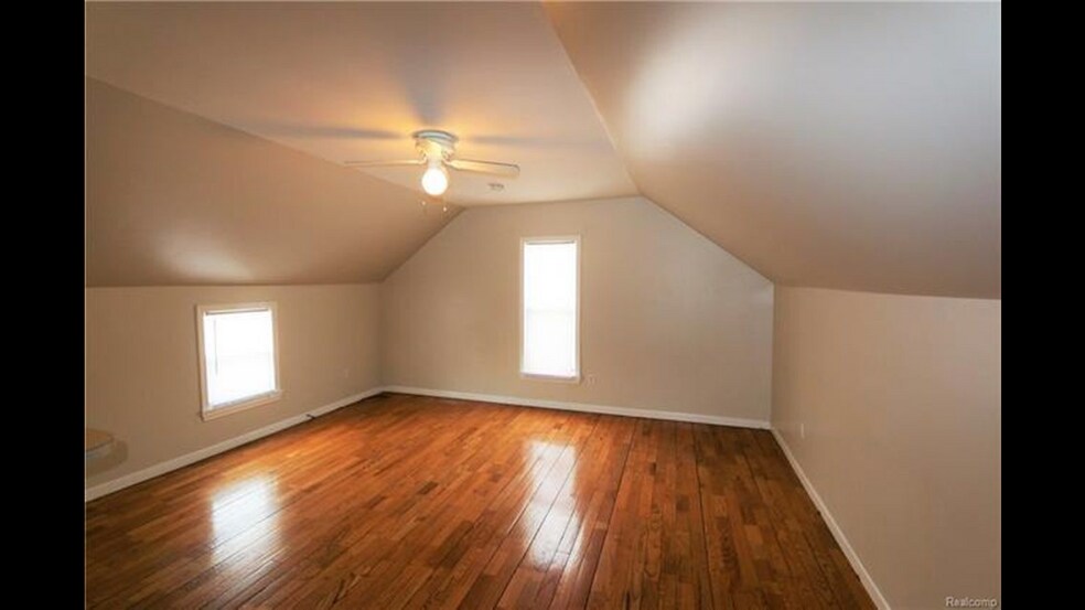 Building Photo - 604 W MT MORIS ST APT 3