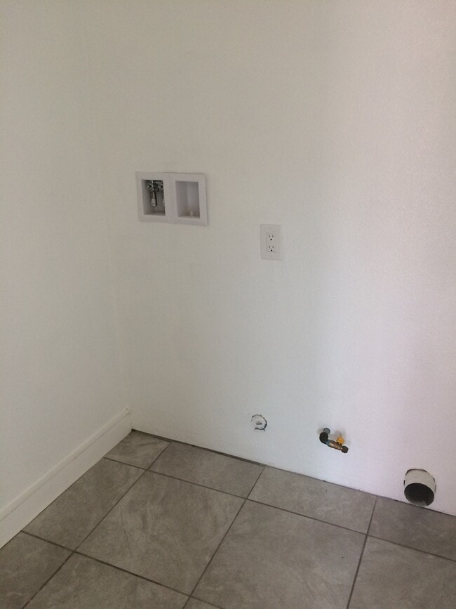 Building Photo - 1517 Ralston St