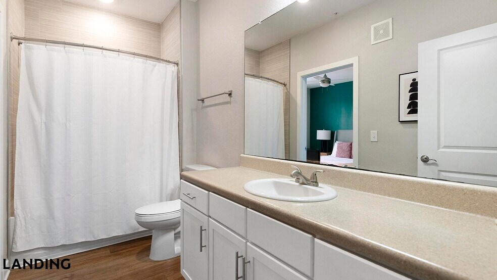 Building Photo - 215 Hunters Lk Wy