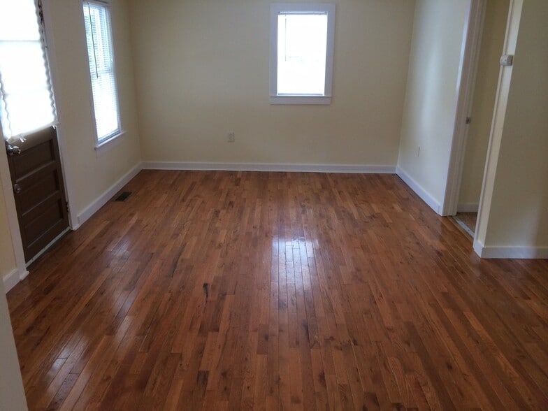living room - 163 Onteora Blvd
