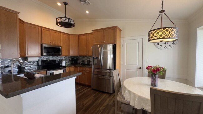 Building Photo - $2,995.00 - 3 Beds / 2 Baths, no deposit option available!