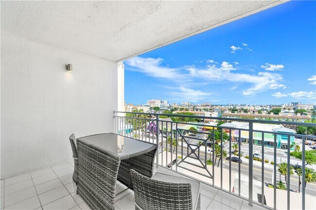 Building Photo - 675 S Gulfview Blvd