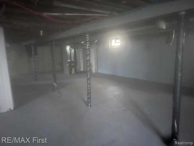 Building Photo - 14338 Lauder St