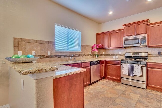 Building Photo - Lovely 4 bedroom, 2.5  in West Side El Paso!!
