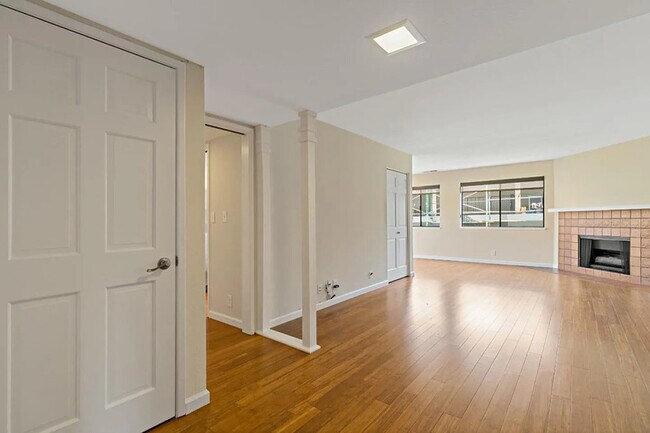 Building Photo - 775 Chestnut St