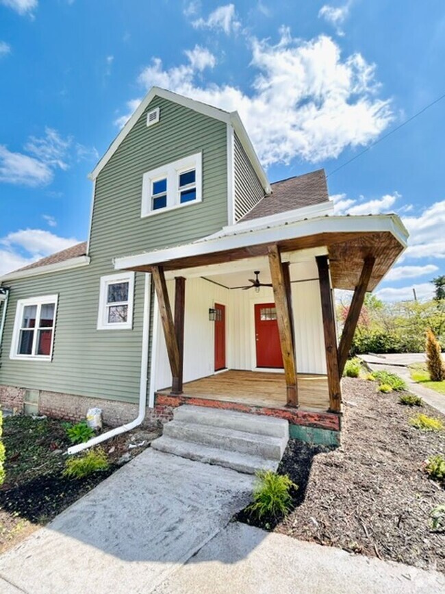 Building Photo - Knoxville 37920 - 1 bedroom, 1 bath unit o...