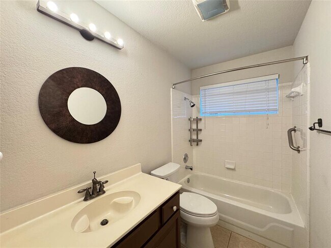 Building Photo - 8116 Manx Dr