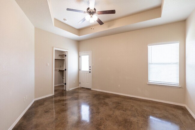 Building Photo - 218 Ragsdale Way