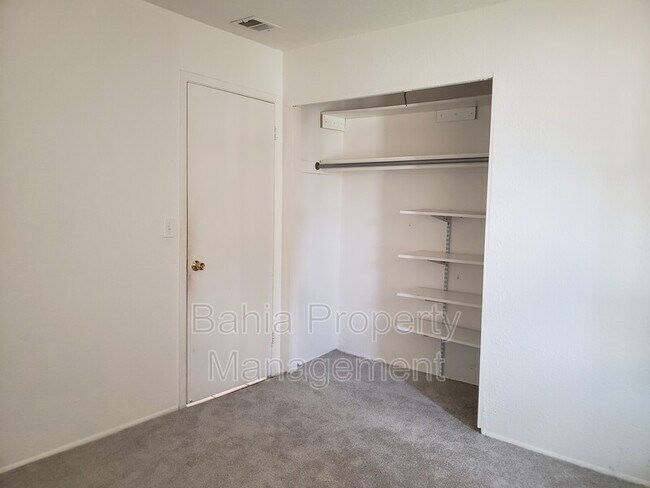 Building Photo - 4654 Alhama St