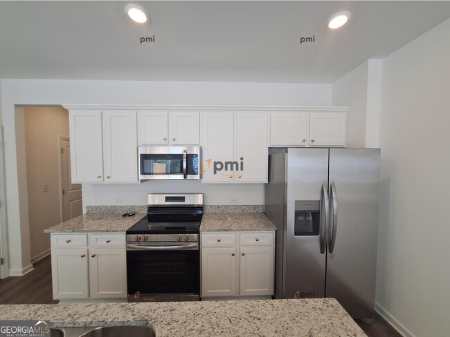 Building Photo - 220 Kenoot Dr