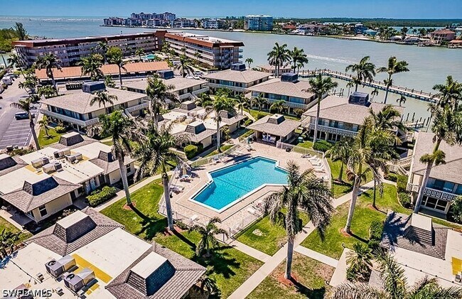 Building Photo - 1215 Edington Pl